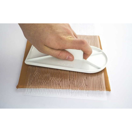 wooden-mat-for-sugar-paste