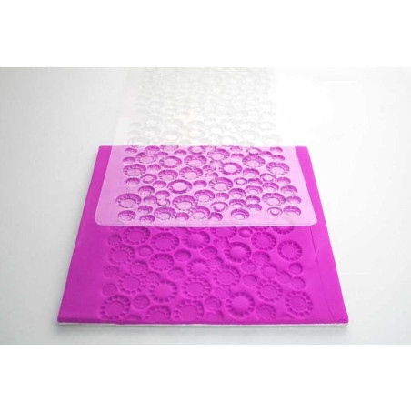 Carpet-imprint-paste-a-sucre-polka-PME