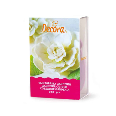 gardenia-flower-in-sugar-paste