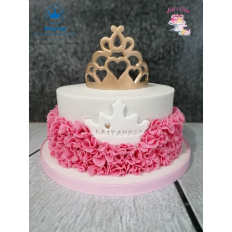 sugar-paste-cutter-crown-cake-design