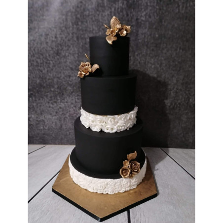 black-sugar-paste-montee-piece