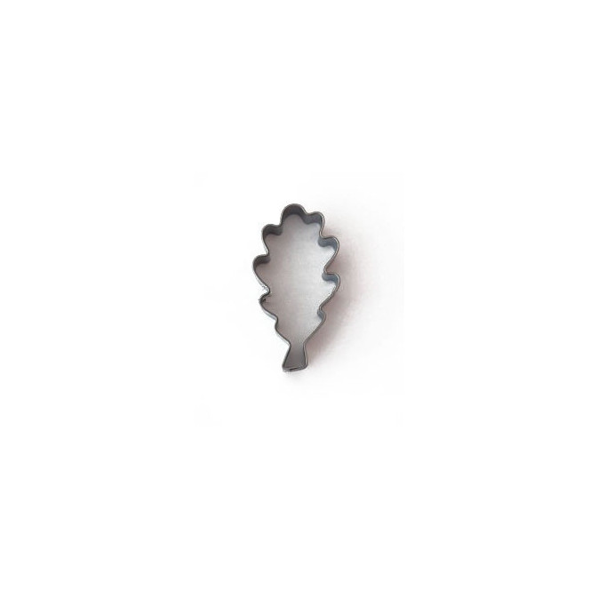 oak-leaf cookie cutter
