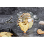 cookie cutter-standing-hen-easter-biscuit