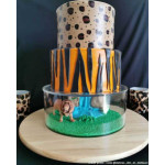 turntable-wood-presentation-cake-design