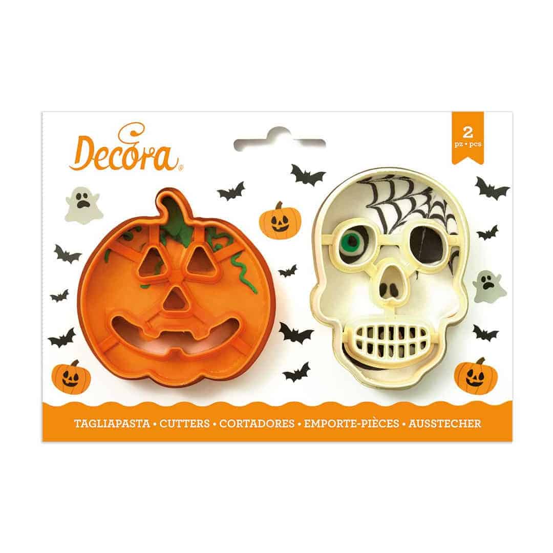 2-halloween-pasta-cutters