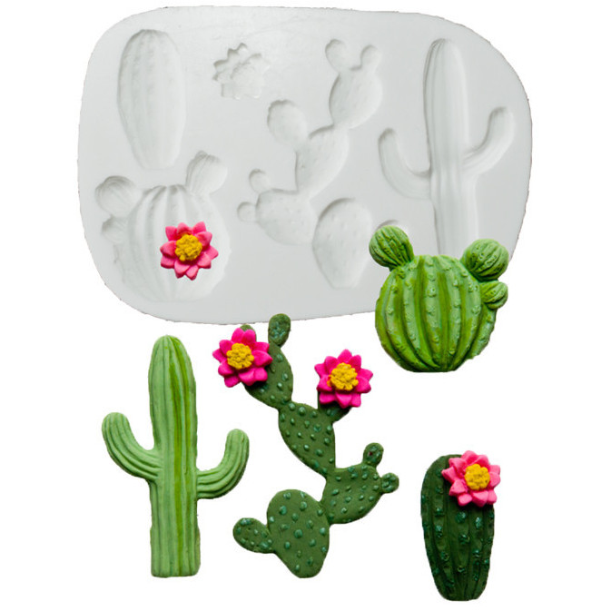tropical-modeling-mold