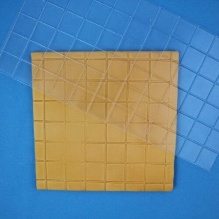 square-print-mat-for-sugar-paste