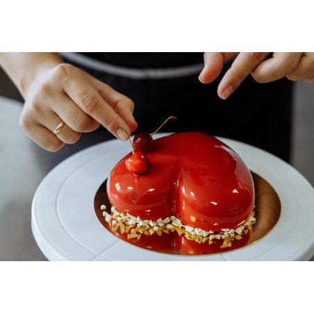 shiny-red-heart-cake