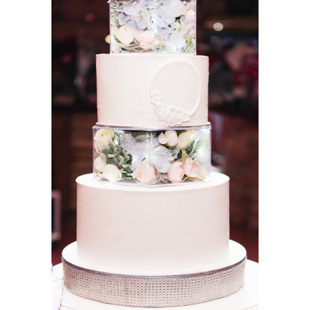 transparent-tray-for-cake-tier