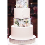 transparent-tray-for-cake-tier