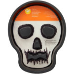 halloween-skull-cake-mold