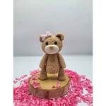modeling-bear-bear-standing-in-sugar-paste