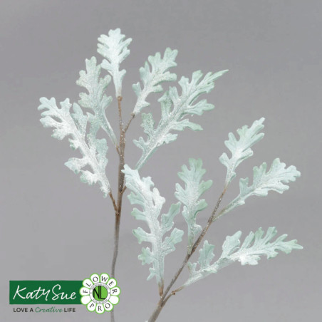 white foliage in sugar paste