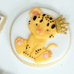 decorated biscuit with lion cub modeling mold