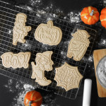 simple halloween cookie