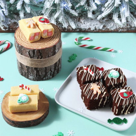 Christmas cake decorations