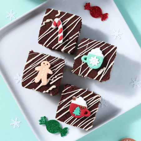 decorations on christmas pastries