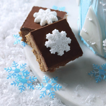 sugar flakes on cake