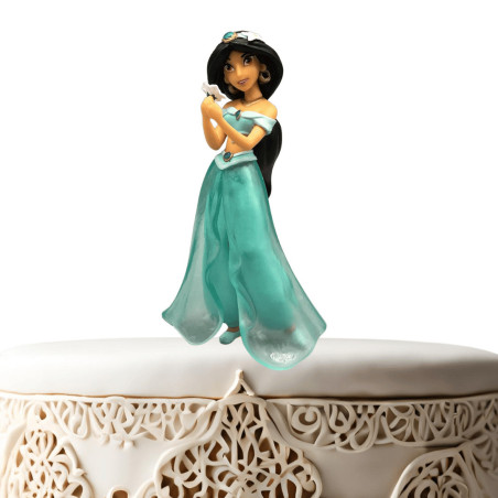 Jasmine figurine on cake design