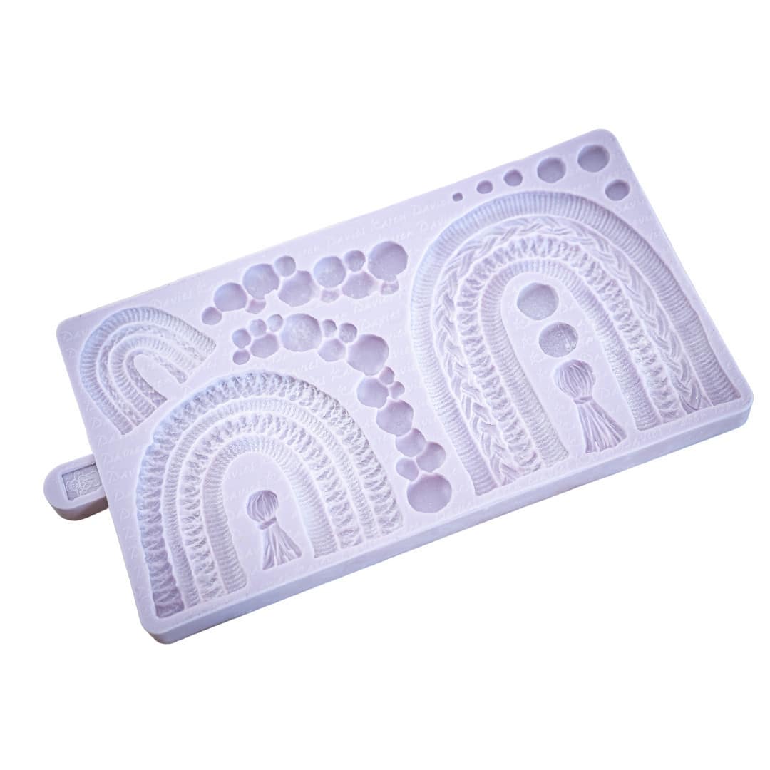 Rainbow modeling mold
