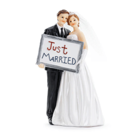figurine just married