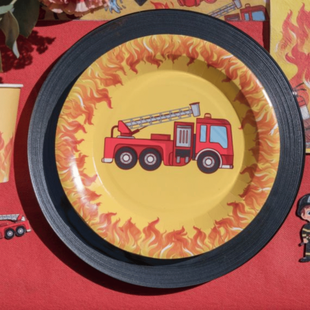 Firefighter paper plates x10 on firefighter table