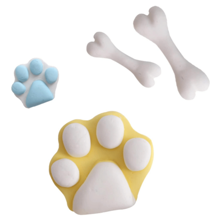 example of creation with dog paw mold