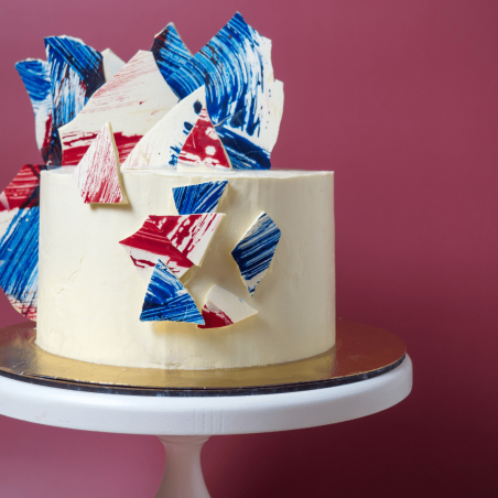 cake design with white chocolate ganache