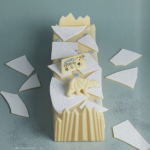 Ice cream tip for white chocolate log