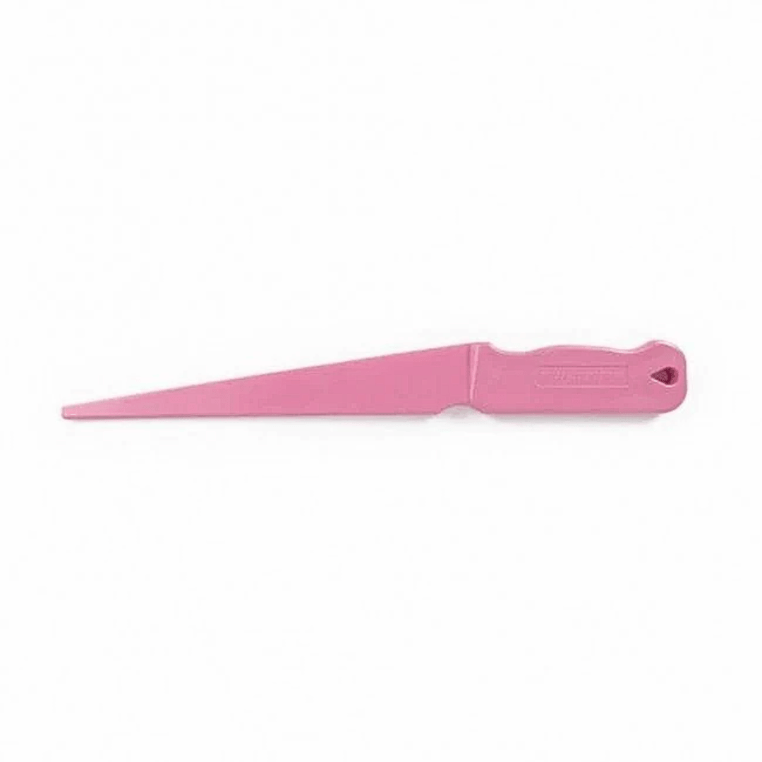CakeLace lace knife by Claire Bowman
