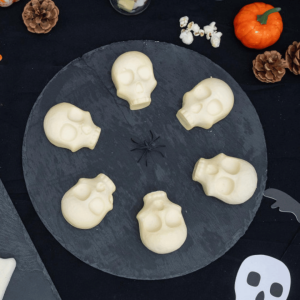 3D skull cake idea using a Cécoa Paris mold