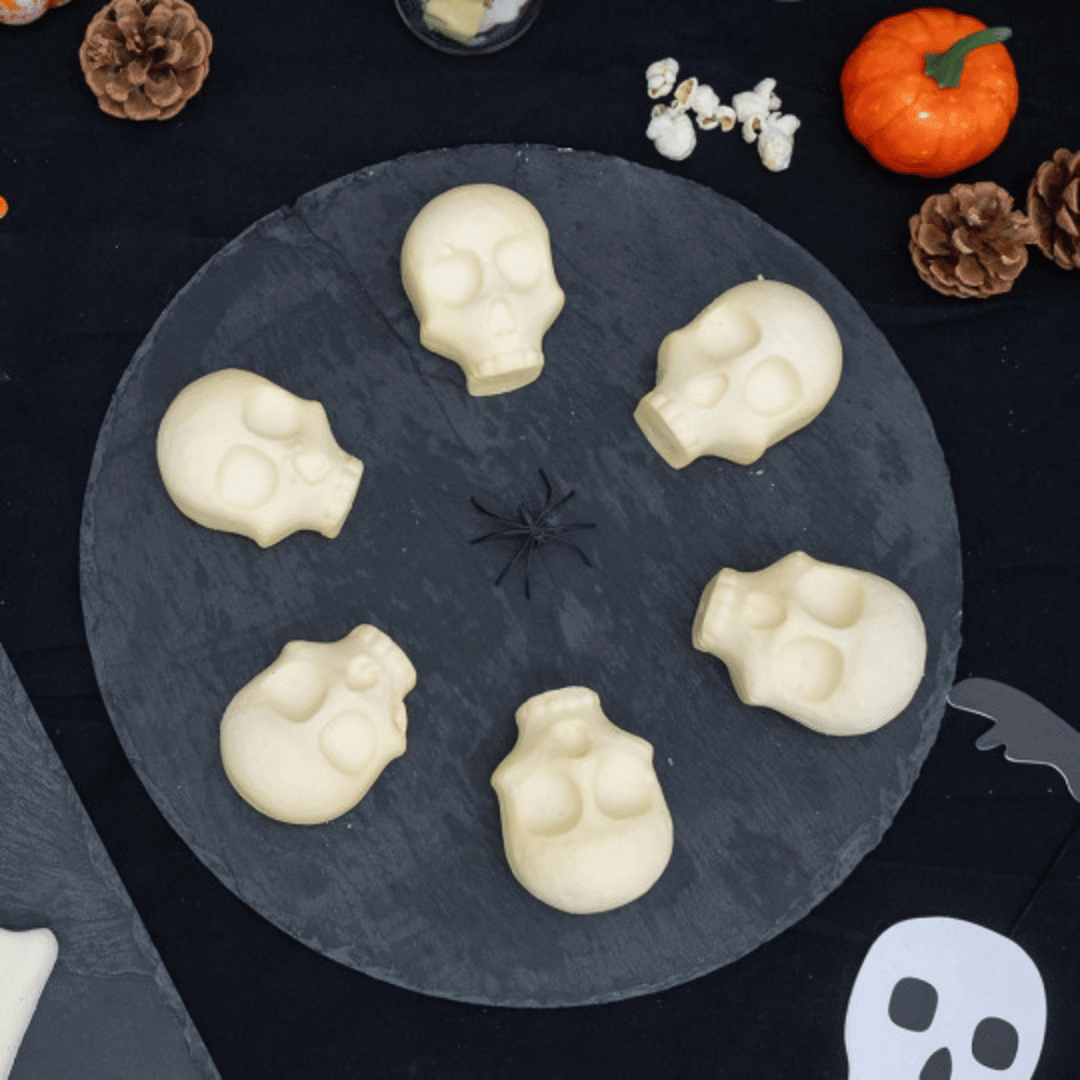 3D skull cake idea using a Cécoa Paris mold