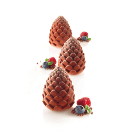 trompe l'oeil cakes in the shape of pine cones