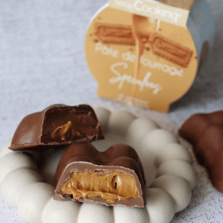 Speculoos spread for topping cakes and desserts