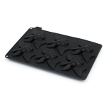 bat-shaped Halloween cake mold
