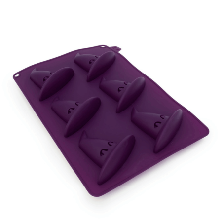 Halloween cake mold in the shape of a witch's hat