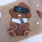 Christmas cake decorated with a teddy bear - Cécoa Paris