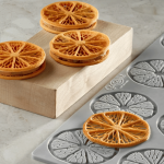 trompe l'oeil lemon slices for cake decoration