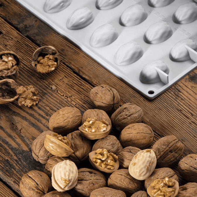 Walnut cake with silicone mold for trompe l'oeil pastry