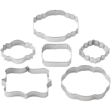 Set-of-6-cookie-cutters-sugar-paste-plates