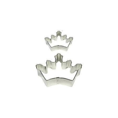 cookie-cutter-crown-sugar-paste