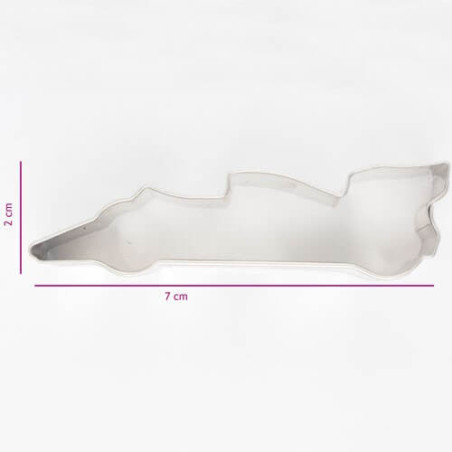 car-cookie-cutter-for-sugar-paste