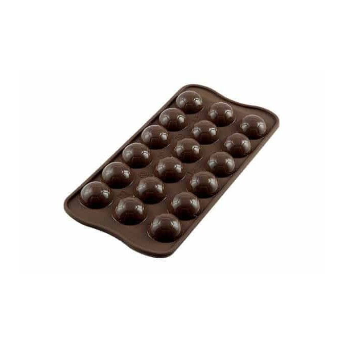 Silicone-mould-soccer-balls-Silikomart