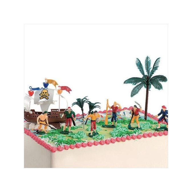 Pirate-kit-with-cake-boat