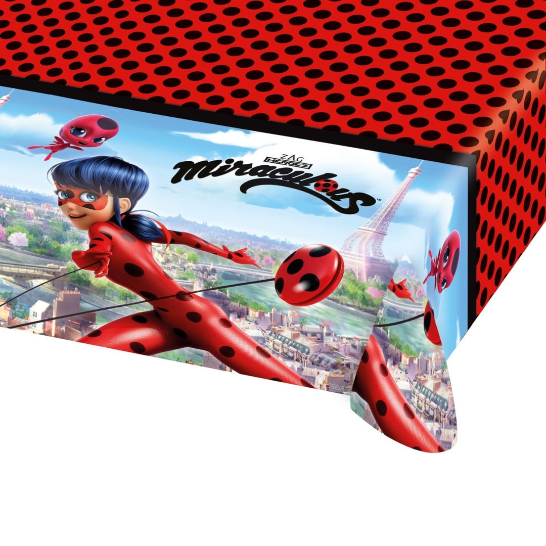 tablecloth-lady-bug