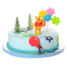 Winnie the Pooh cake decoration