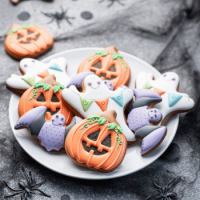 image-Halloween Cake Decoration